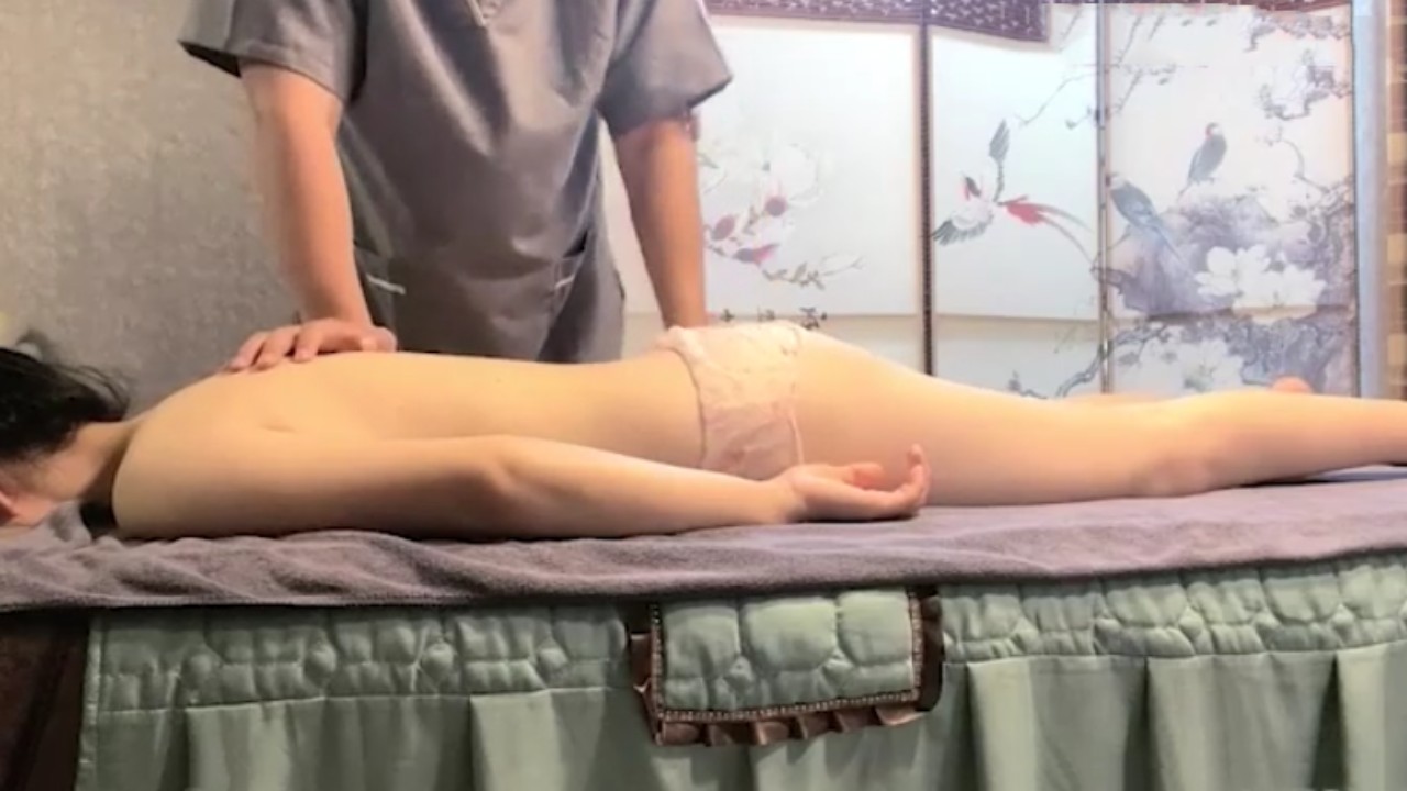 老中医spa 美女客户主动口交 动作十分熟练