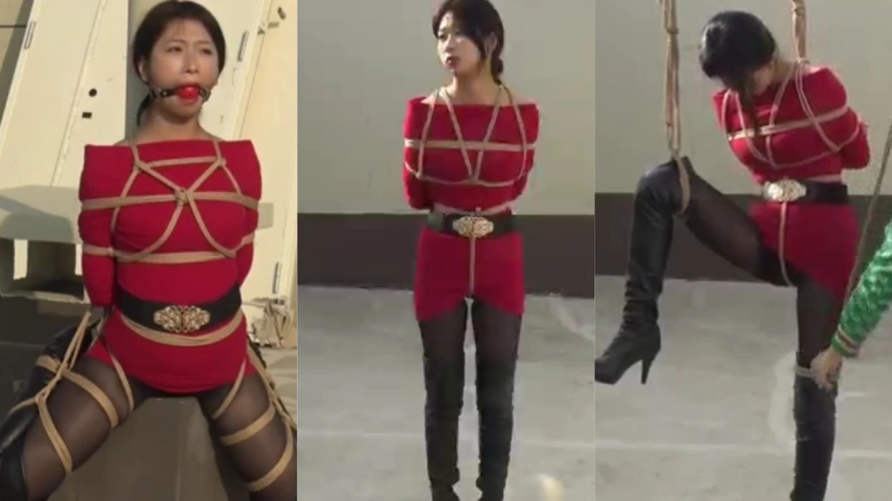 极品黑丝少妇捆绑吊缚塞口球后还不刺激 又去天台柱子上面捆绑太会玩了