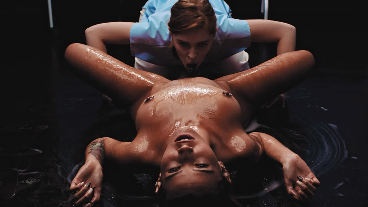 【hentaied】荡妇的骚逼被触手调教高潮不断 温润的白浆流满全身