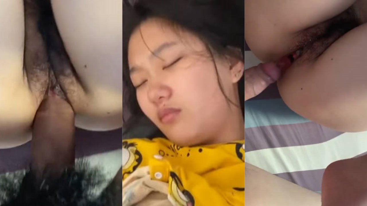 老婆不在家带职高生回家约炮 小逼又嫩又紧致