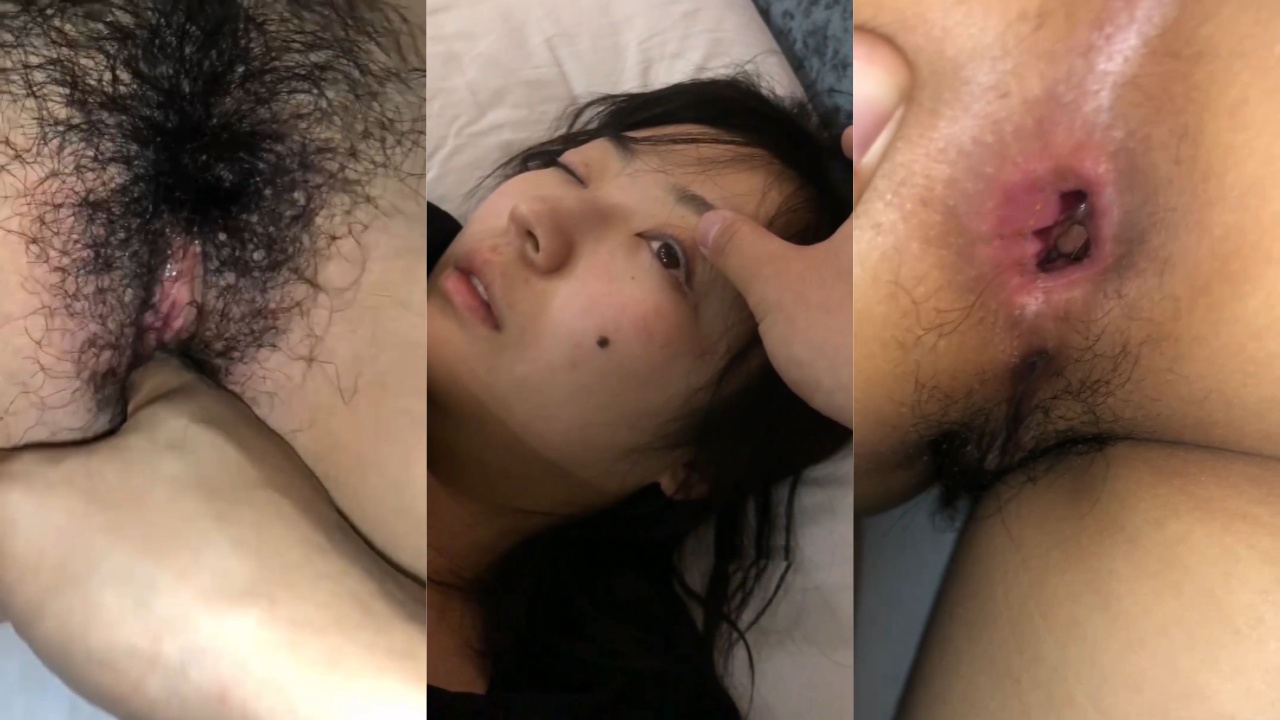 小护士遭男友下药 看这个穴的鲜嫩程度 应该是刚破处没多久 被抽插的次数绝不超过20次 不过遇人不淑 被下药后抠了菊花 视频还被流了出来